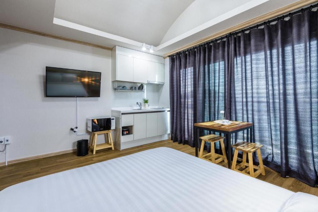 Romance Jeju Pension 外观 照片