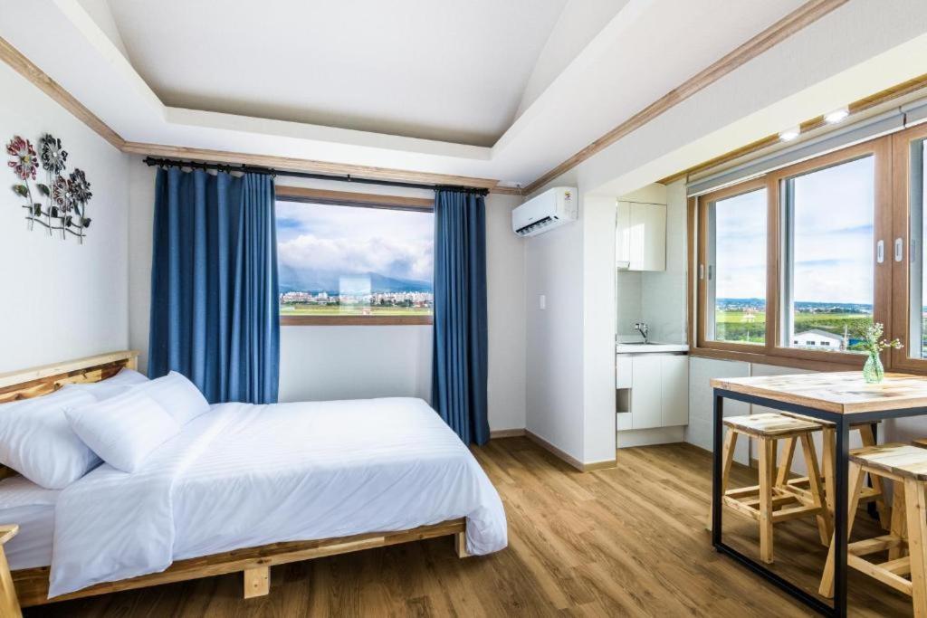 Romance Jeju Pension 外观 照片