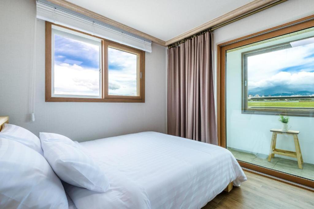 Romance Jeju Pension 外观 照片